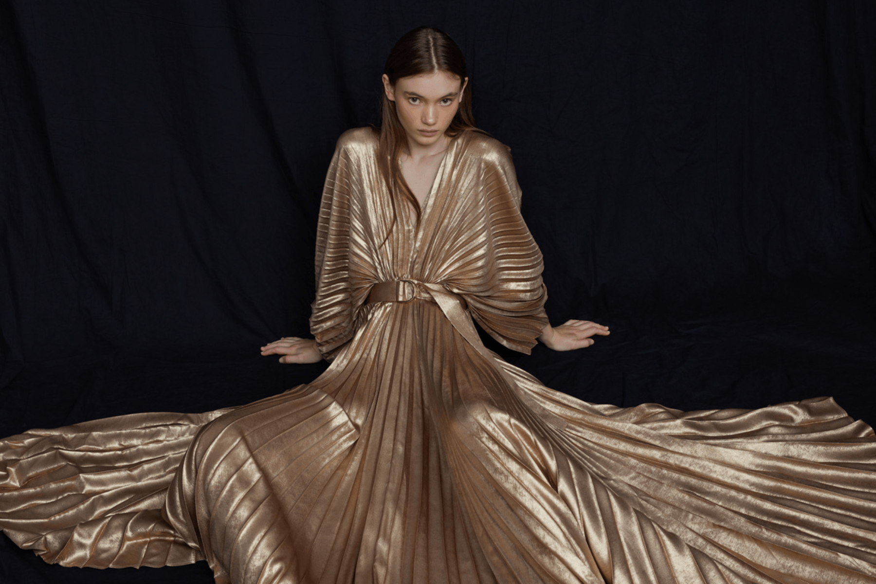 THE GOLDEN HOUR EDIT - Showroom