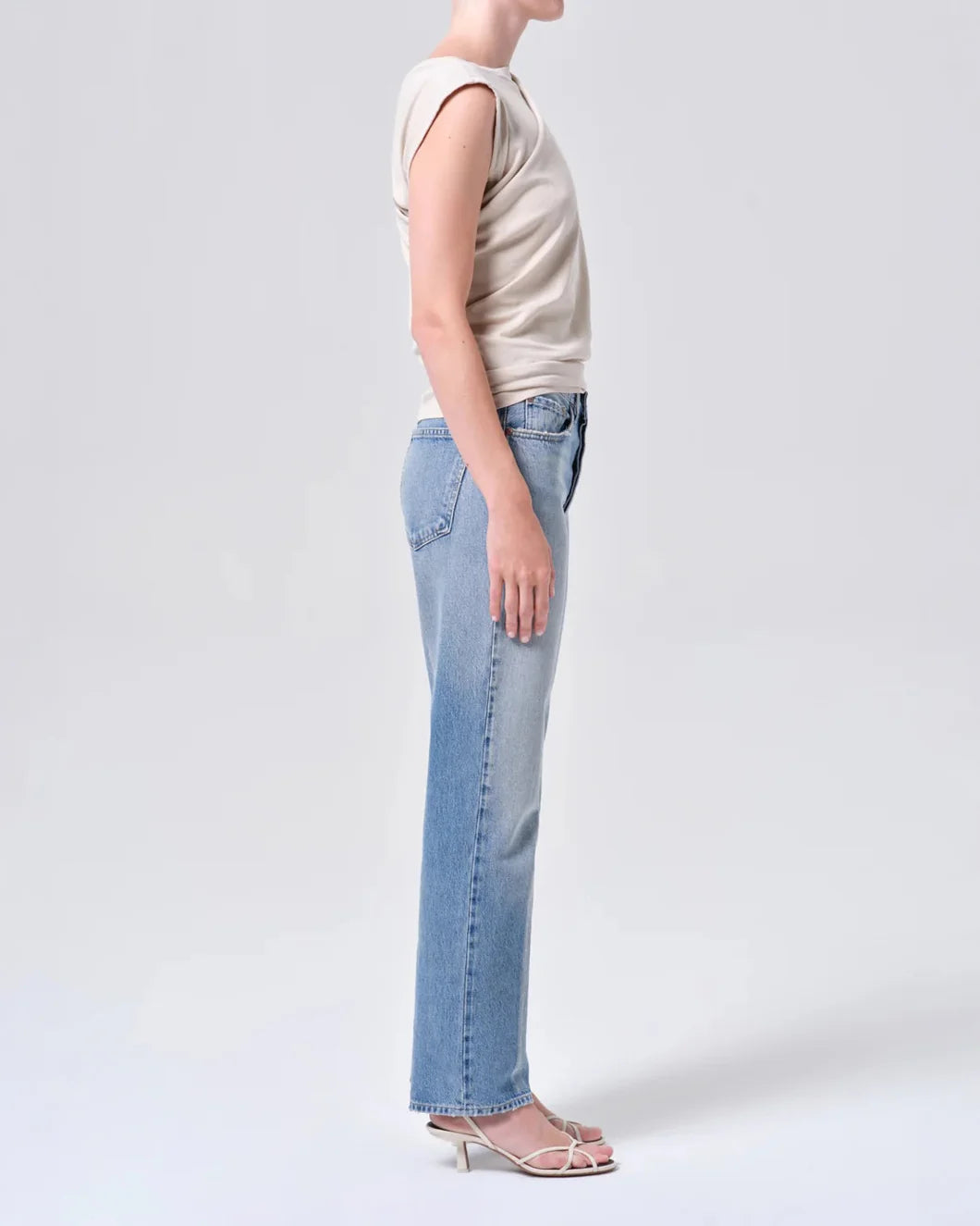 AGOLDE Lana in brink on figure side
