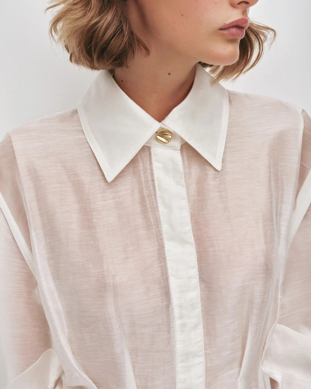 AJE Murphie Long Shirt Ivory on figure front detail