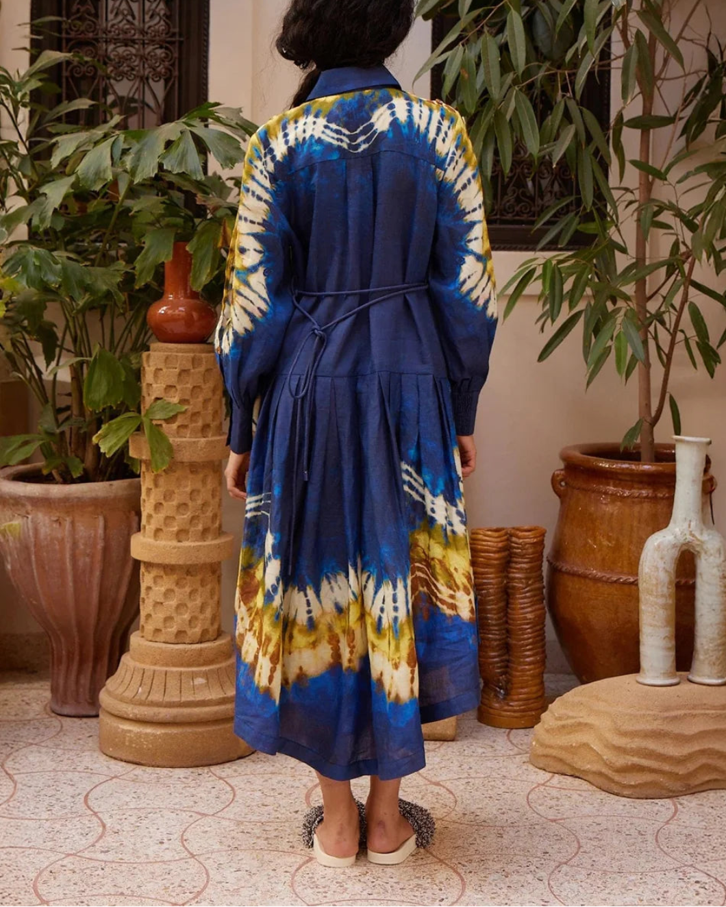 ALEMAIS martine shirtdress navy on figure back