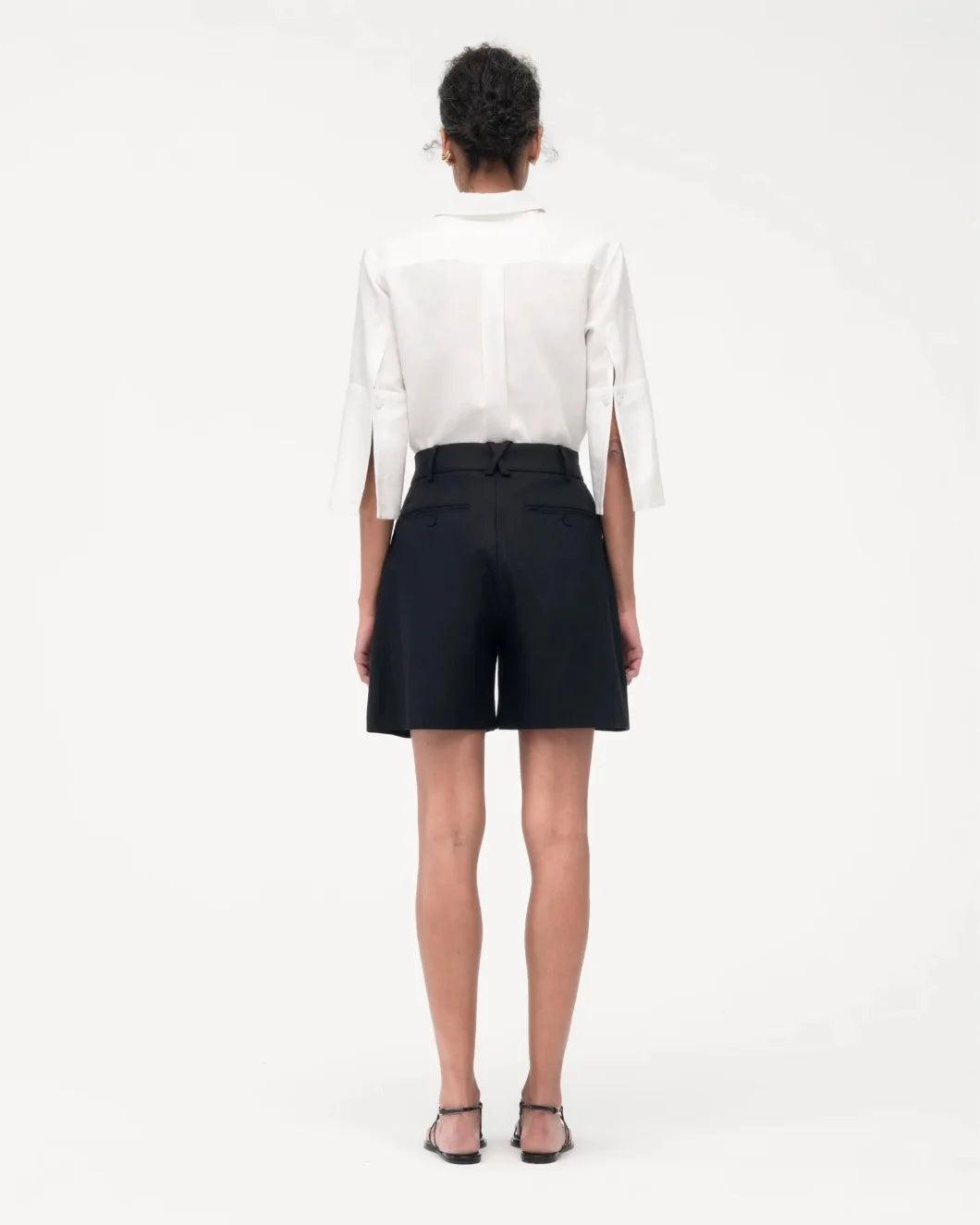 ANOTHER TOMORROW Pleated short black on figure back