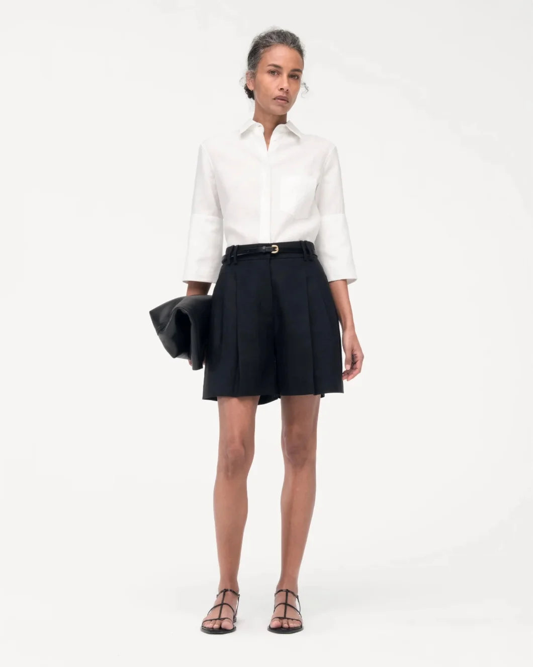 ANOTHER TOMORROW Pleated short black on figure front