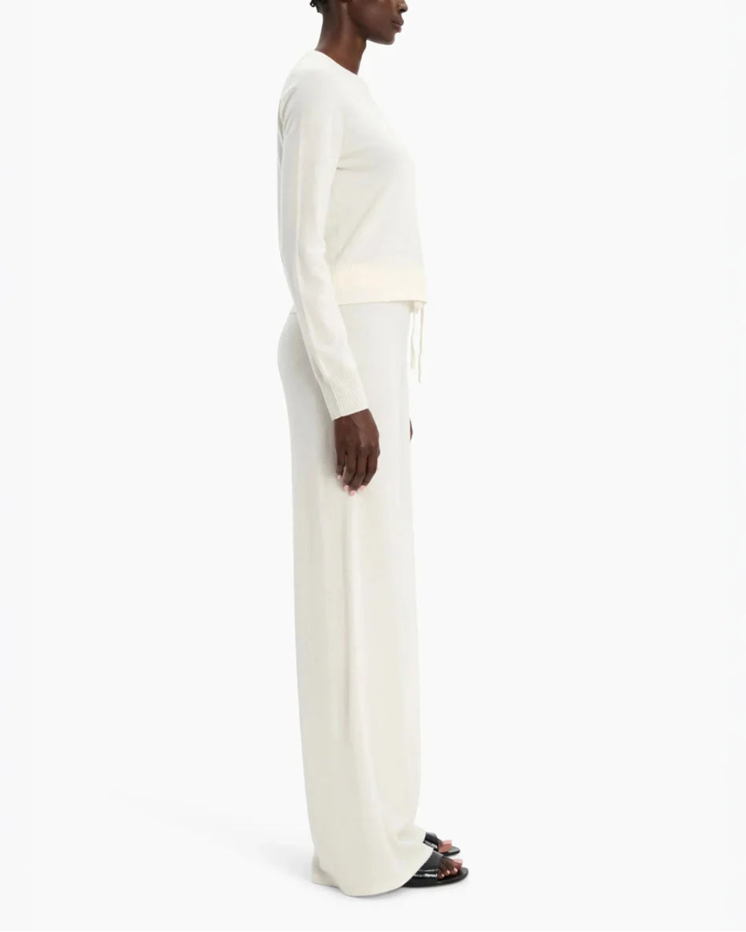 ARCH 4 Elara top ivory on figure side