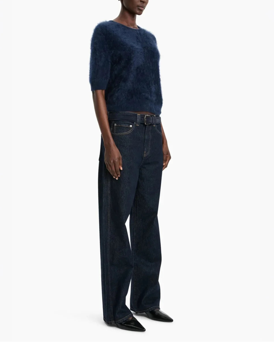 ARCH 4 Toulon Sweater Navy on figure side