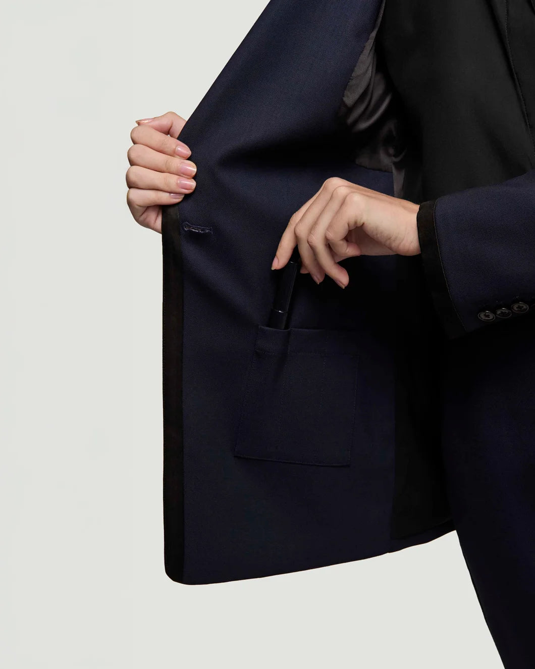 ARGENT colorblocked sculpted blazer midnight black on figure inside detail