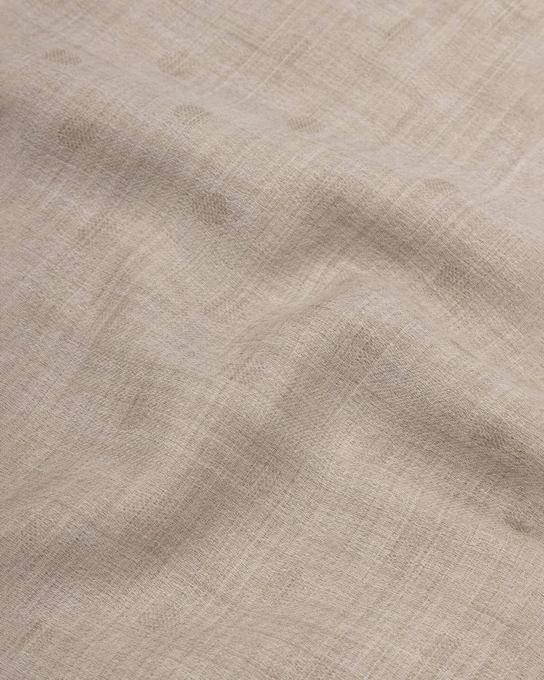 BEGG X CO Wispy Alyssa Cashmere Scarf Dark natural multi front detail