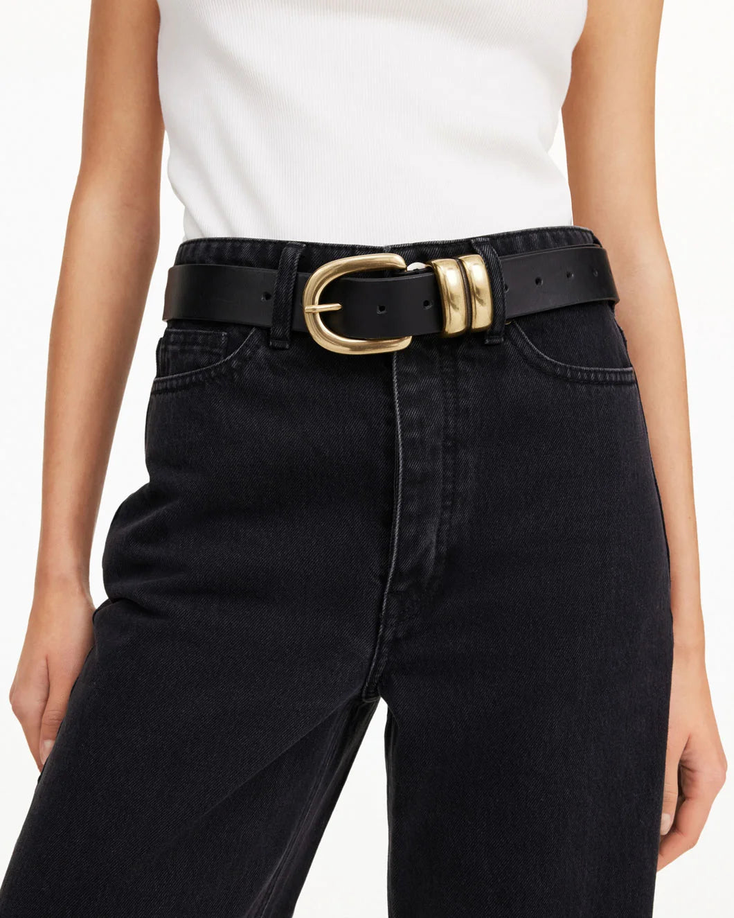 BY MALENE BIRGER Zoira Belt Black on figure front