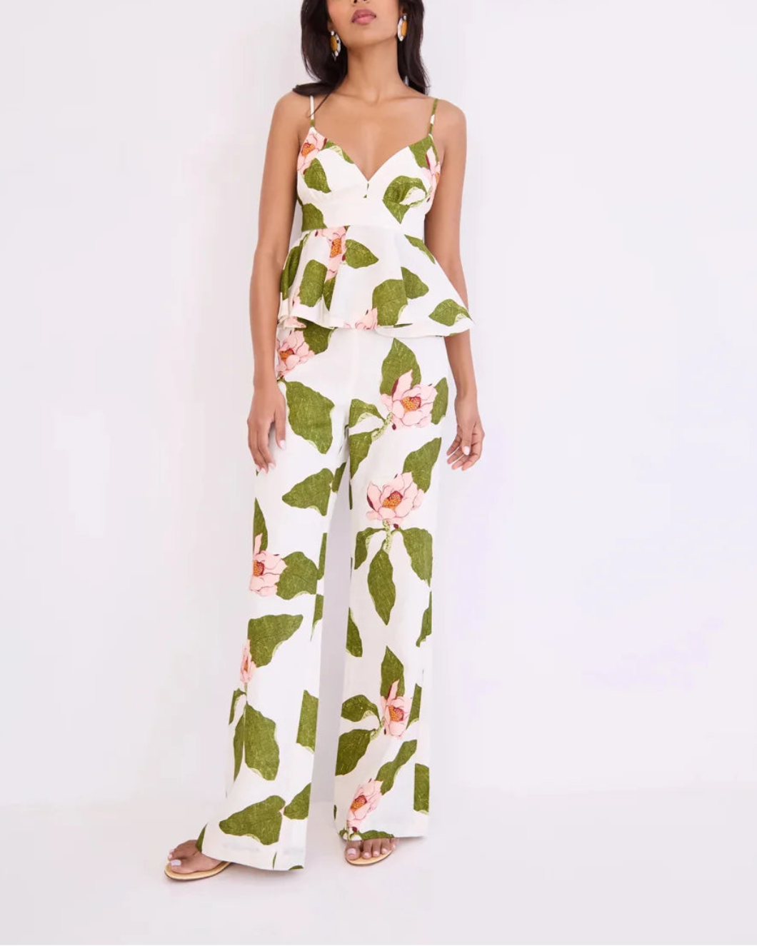 CARA CARA Avenue Top Lotus ivory on figure front 1