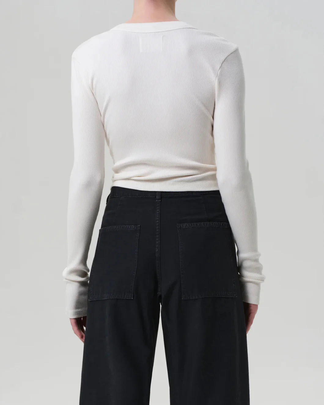 CITIZEN OF HUMANITY Varra Henley
In Pashmina on figure back