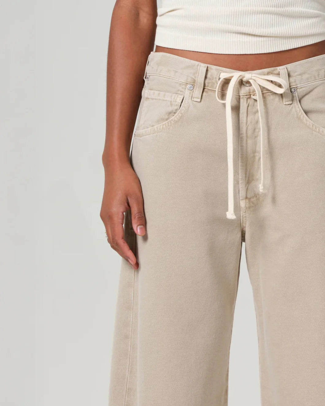 CITIZENS brynn trouser brunished quartz on figure detail