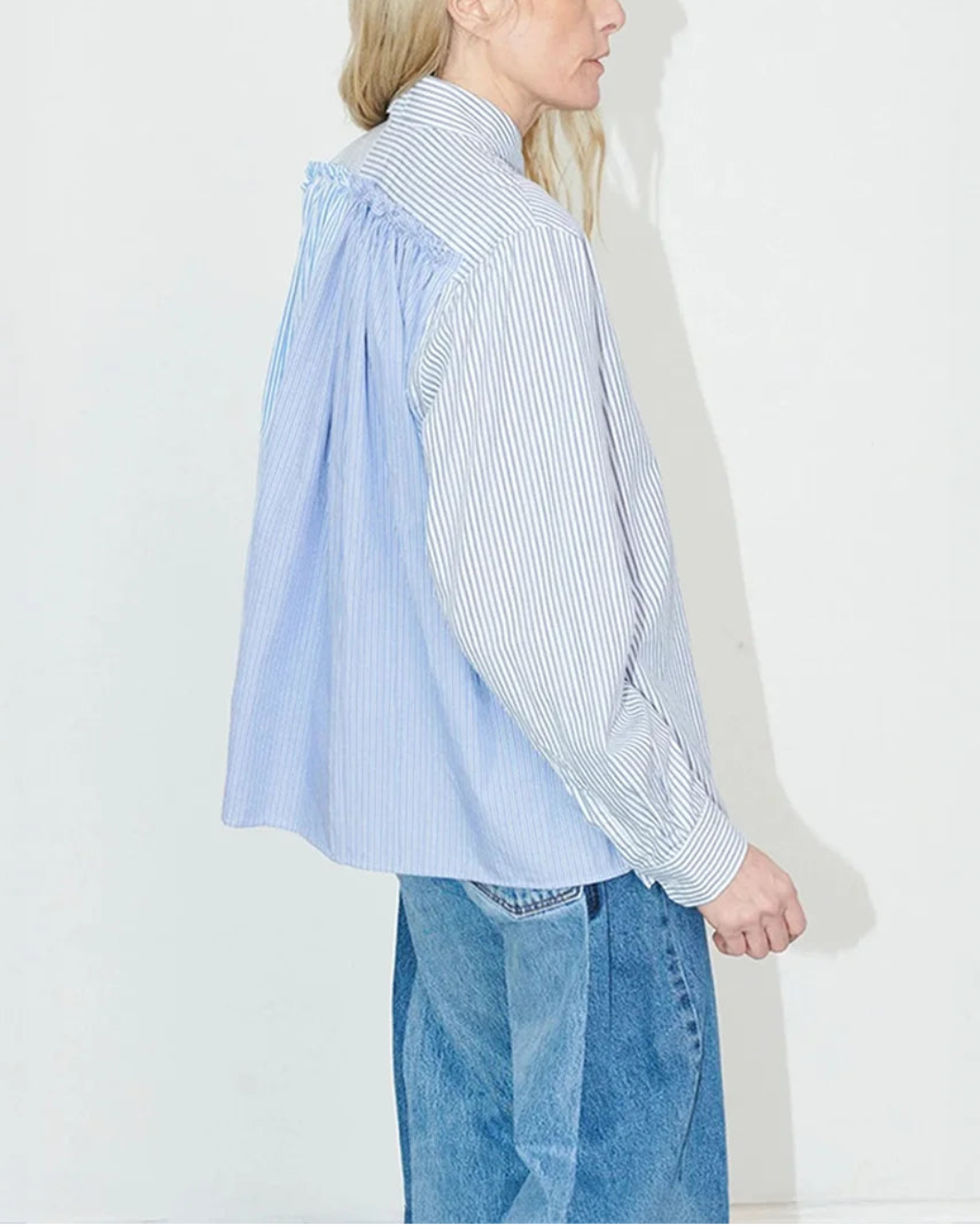 ELVDENIM mina shirt multi blue stripe on figure side