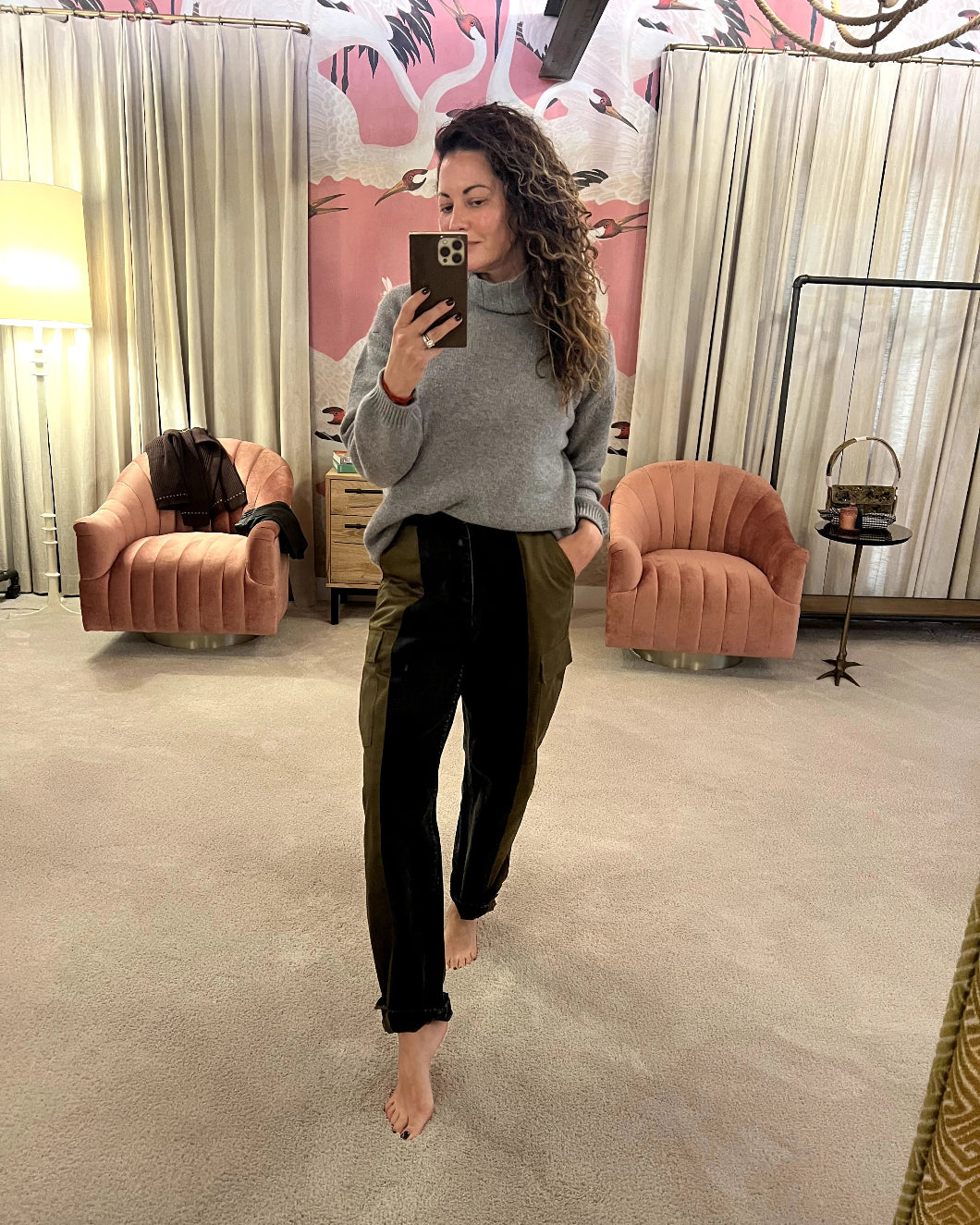 ELV DENIM irenie trousers cargo black on figure front