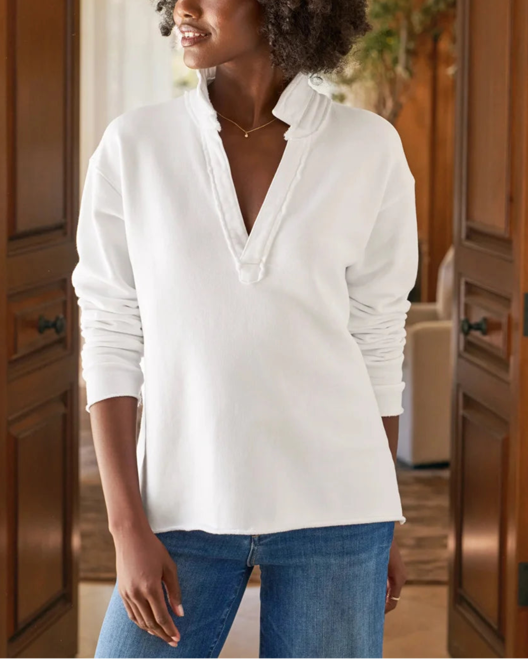 FRANK AND EILEEN patrick popover henley white on figure front