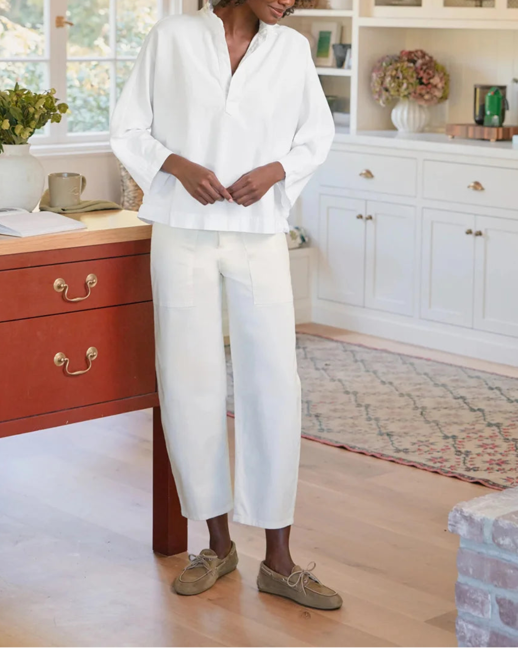 FRANK AND EILEEN popover shirt white on figure front