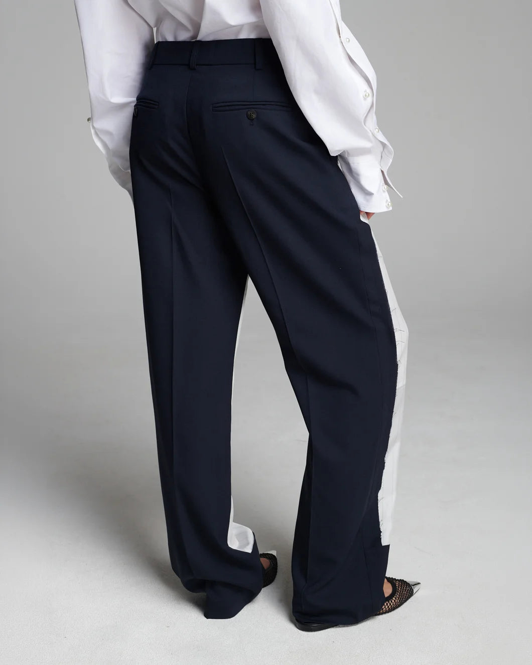 FRENKEN Crag Cutted Pants navy on figure back 1
