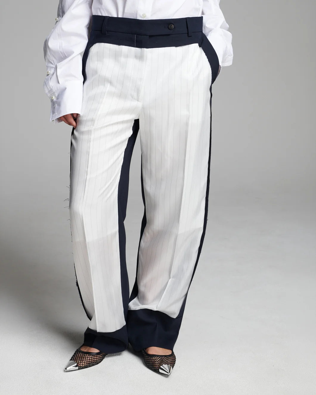 FRENKEN Crag Cutted Pants navy on figure front 1