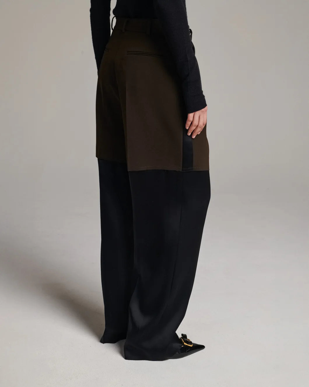 FRENKEN crag two pants brown on figure side