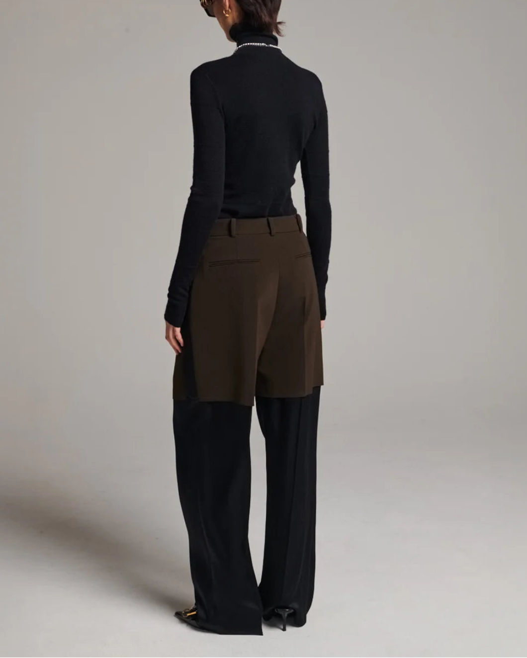 FRENKEN crag two pants brown on figure back