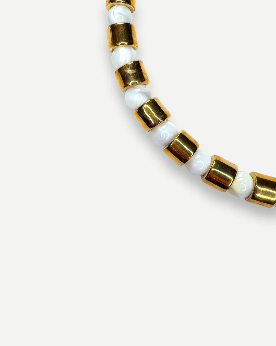 HERNEWTRIBE karat and mother of pearl sundry detail