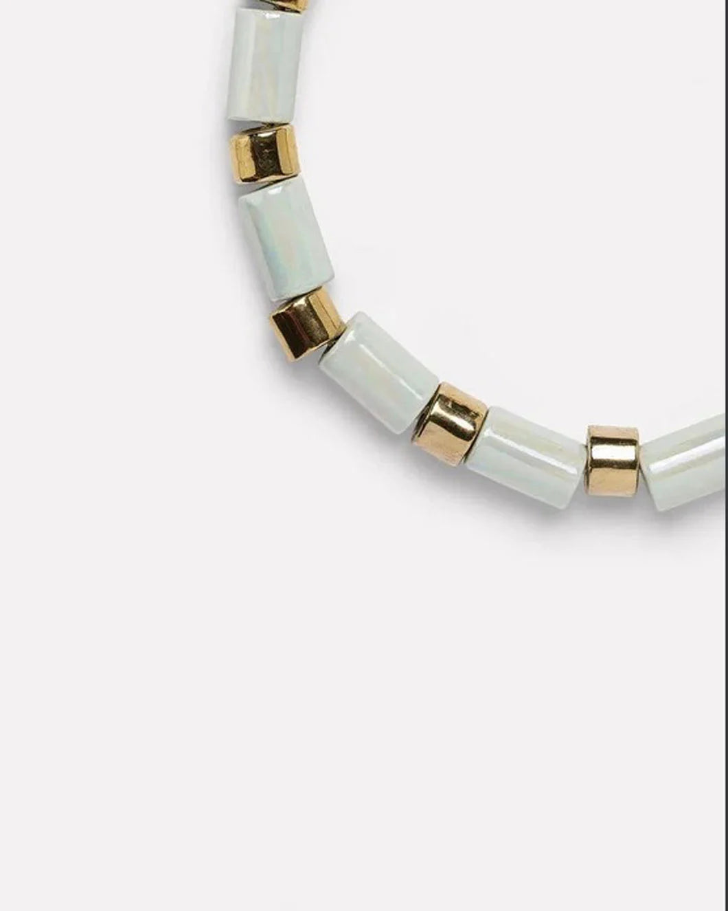 HER NEW TRIBE Marcha & Karat Sundry Bead Two & Five Necklace front detail