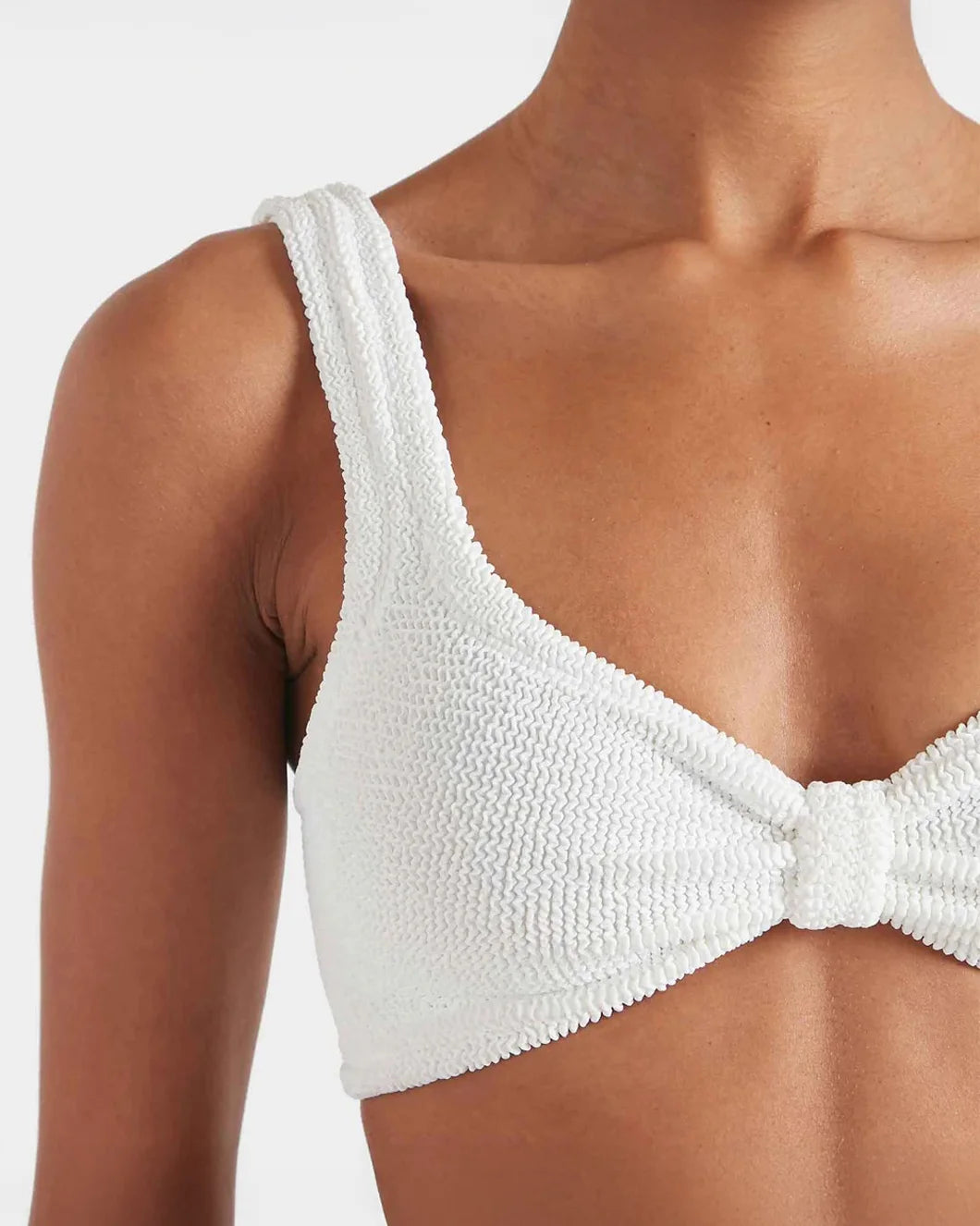 Hunza G bonnie bikini white on figure front detail