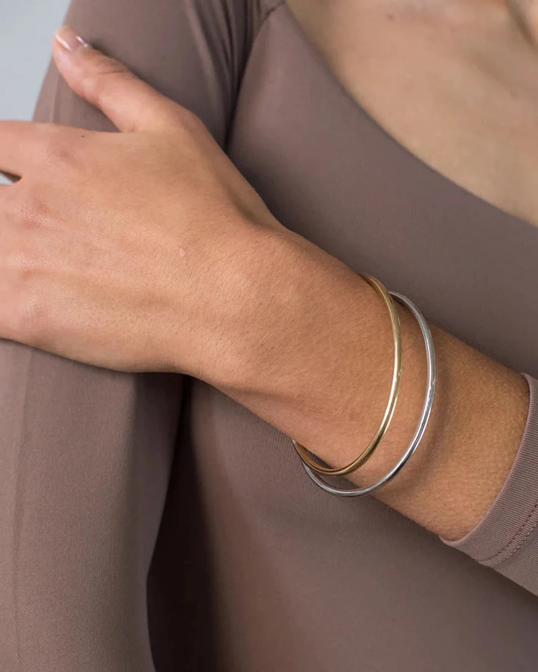 JENNY BIRD dane bangle on figure front