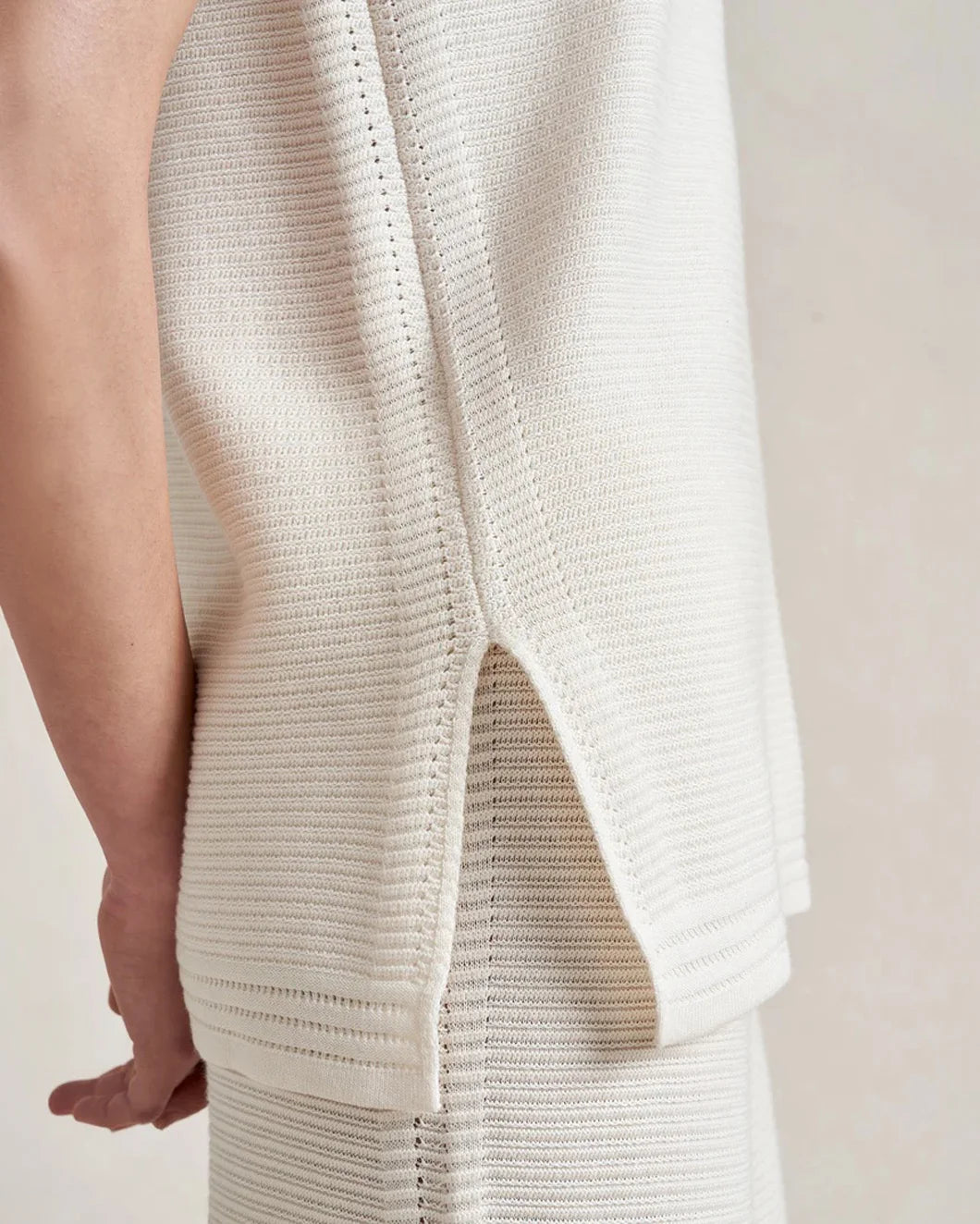 LA LIGNE Babs top in ivory on figure side detail