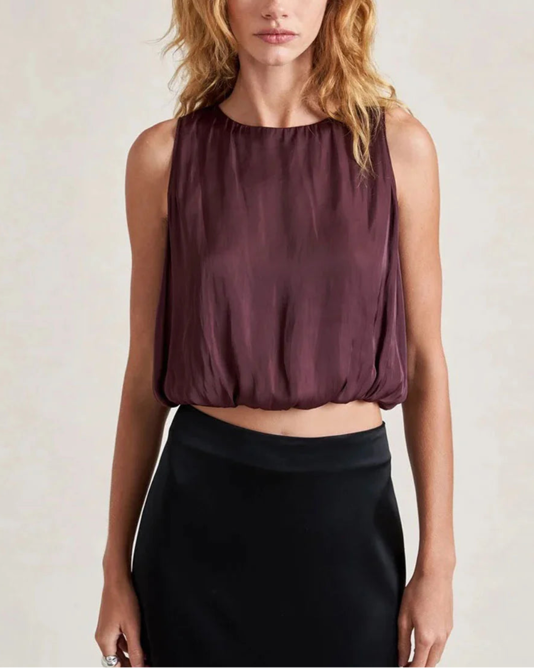 LA LIGNE Fleur Top Port on figure front 2