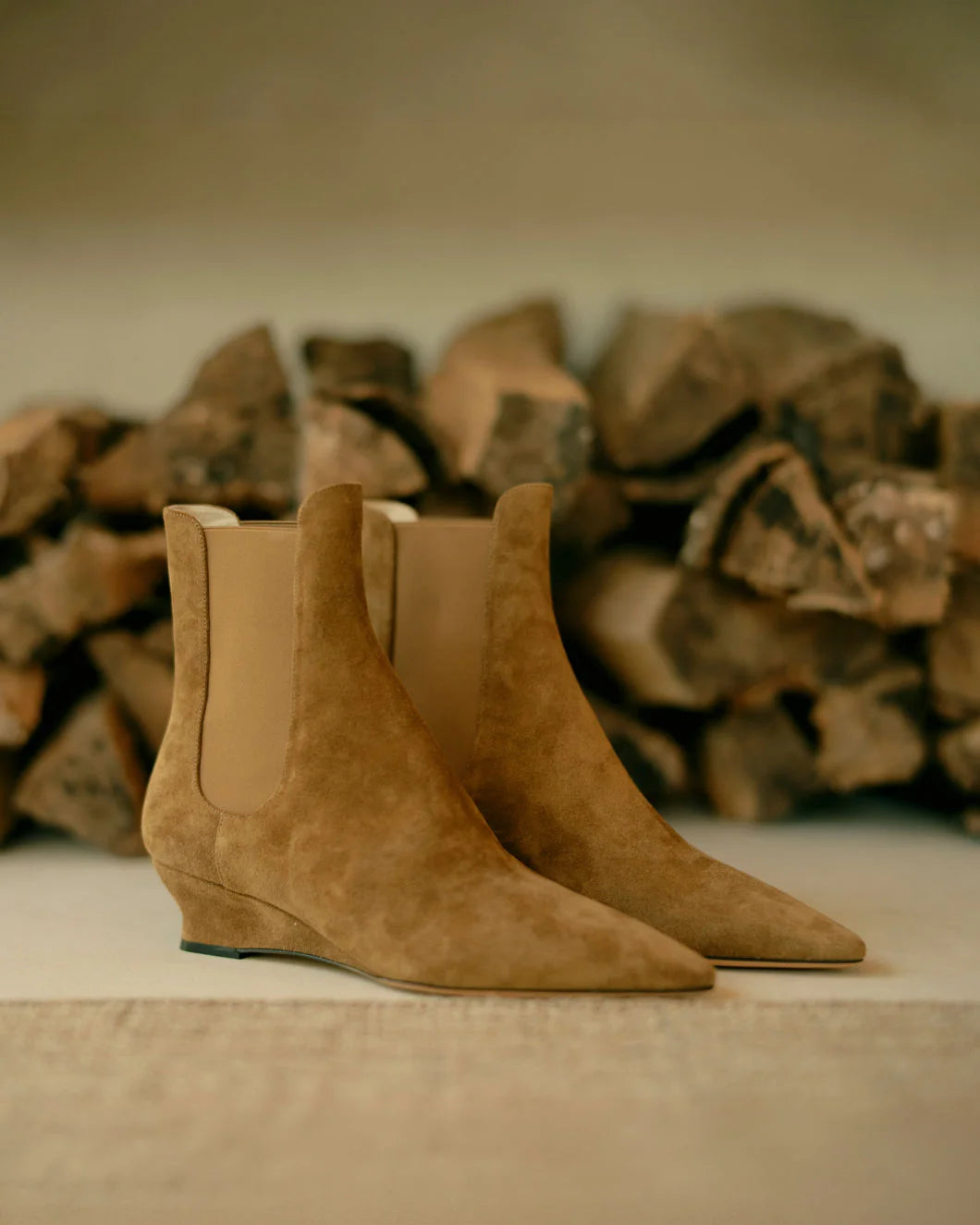 LE MONDE BERYL Camille Boot side 1