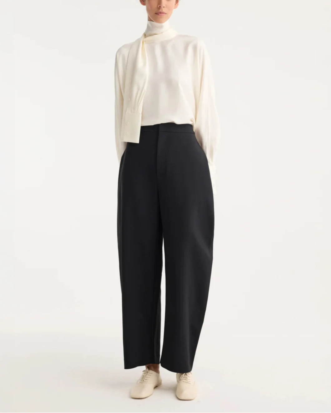 ROHE foulard silk top cream on figure front