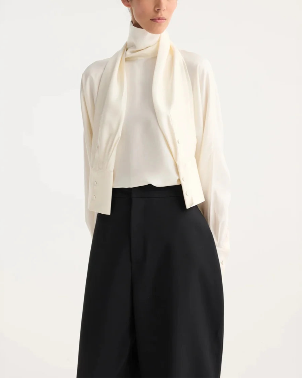 ROHE foulard silk top cream on figure front
