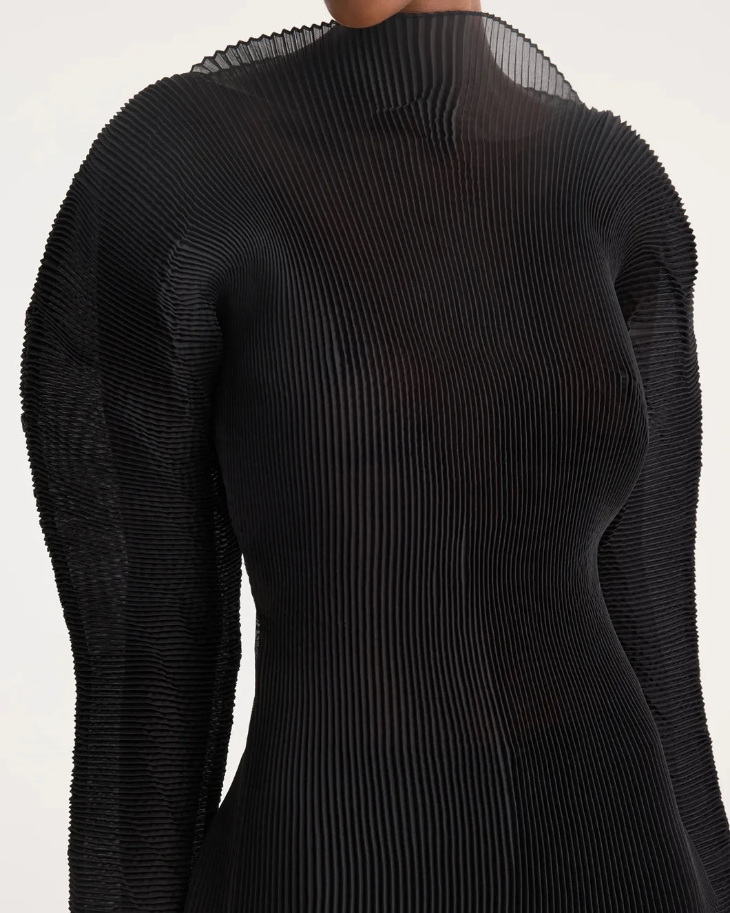 ROHE sculptural plisse top black front detail