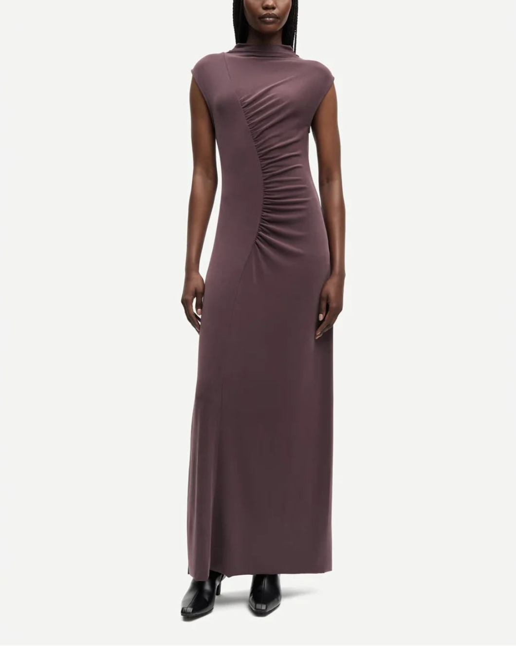 SAMSOE SAMSOE Saandressa Dress fudge on figure front