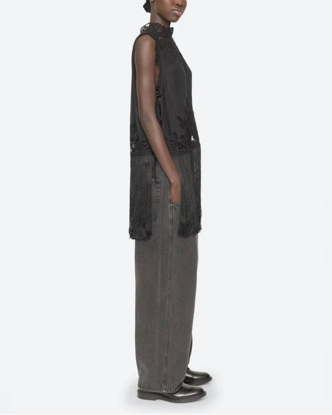 SEA NEW YORK adelina top black on figure side