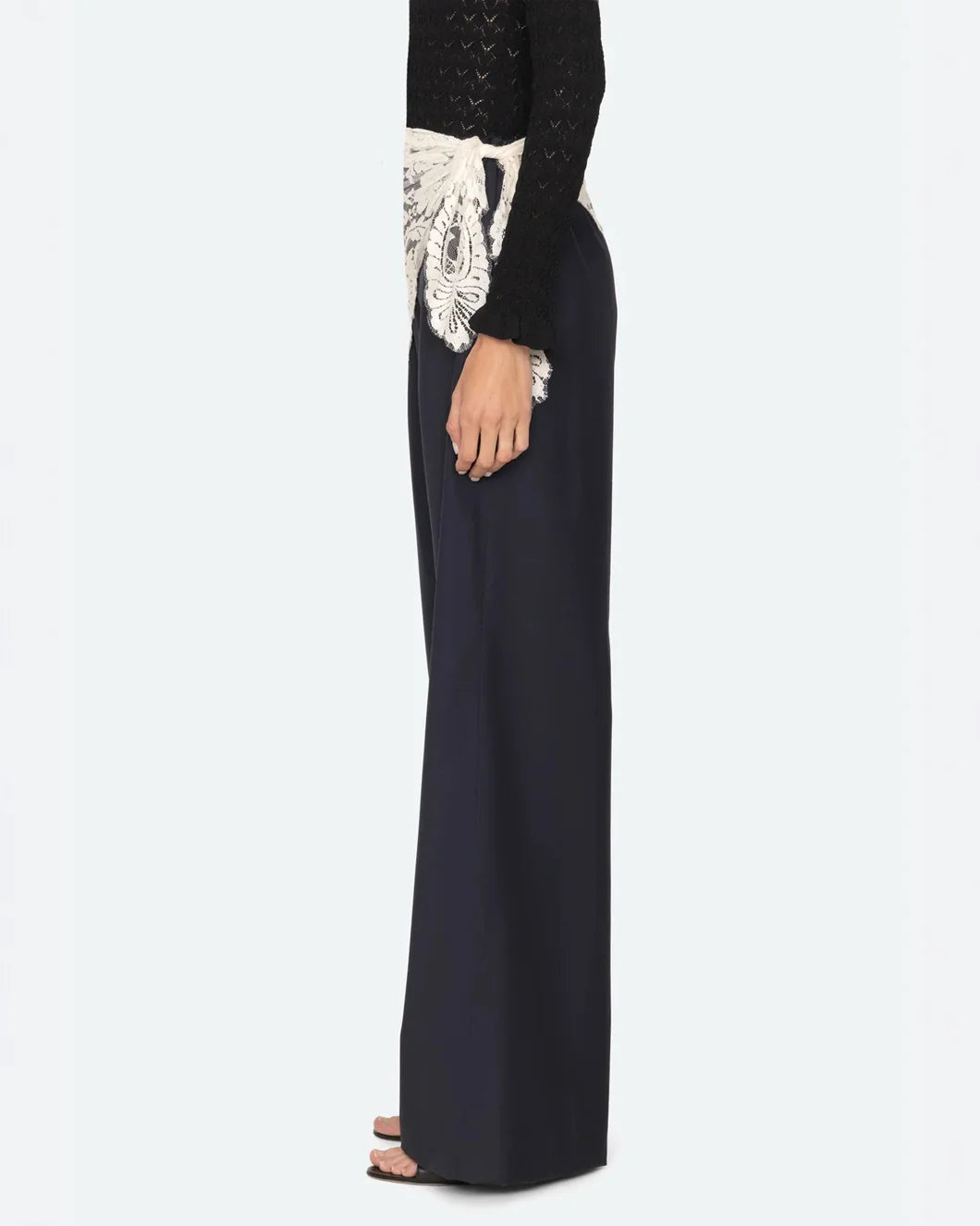 SEA NY Fiora Pants navy/lace on figure side