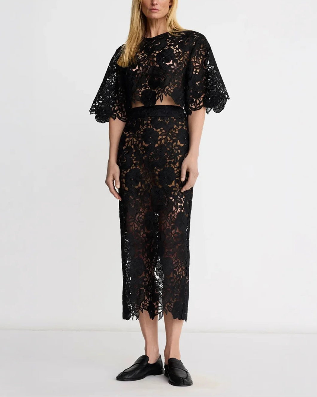 SMYHE Lace Pencil Skirt Black on figure front