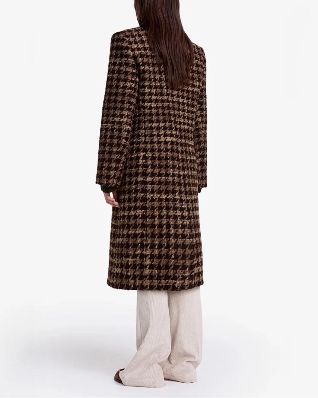 SMYTHE DB topcoat espresso houndstooth on figure back