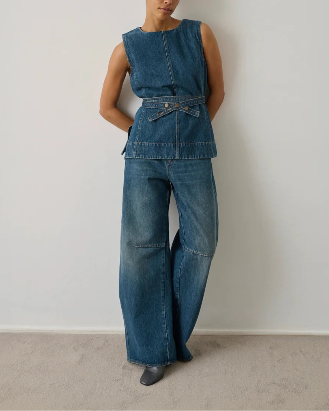 SOEUR Chance sleeveless Top blue on figure front