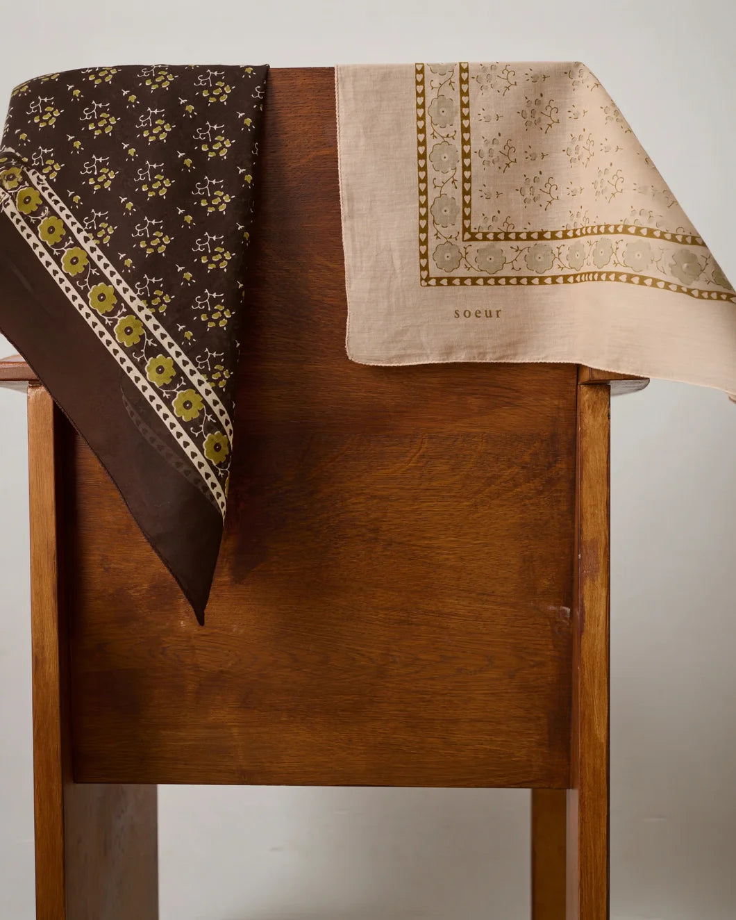 SOEUR Classique Scarf pink blush beige on figure