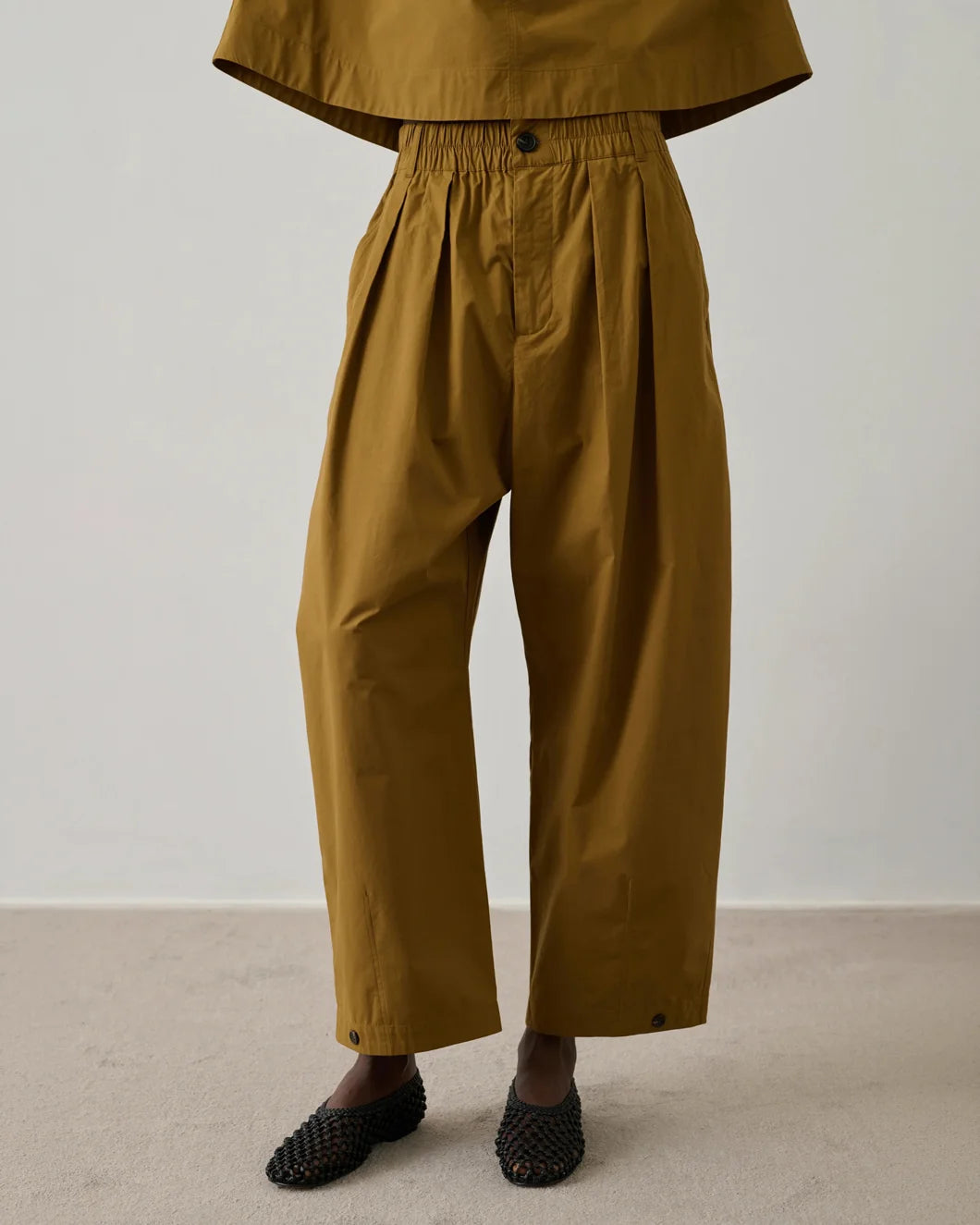 SOEUR elasticated vernon trousers carmel on figure front