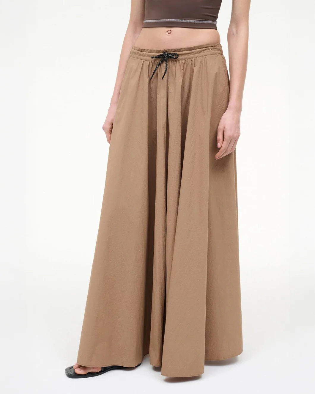 STAUD eden maxi skirt desert on figure front detail