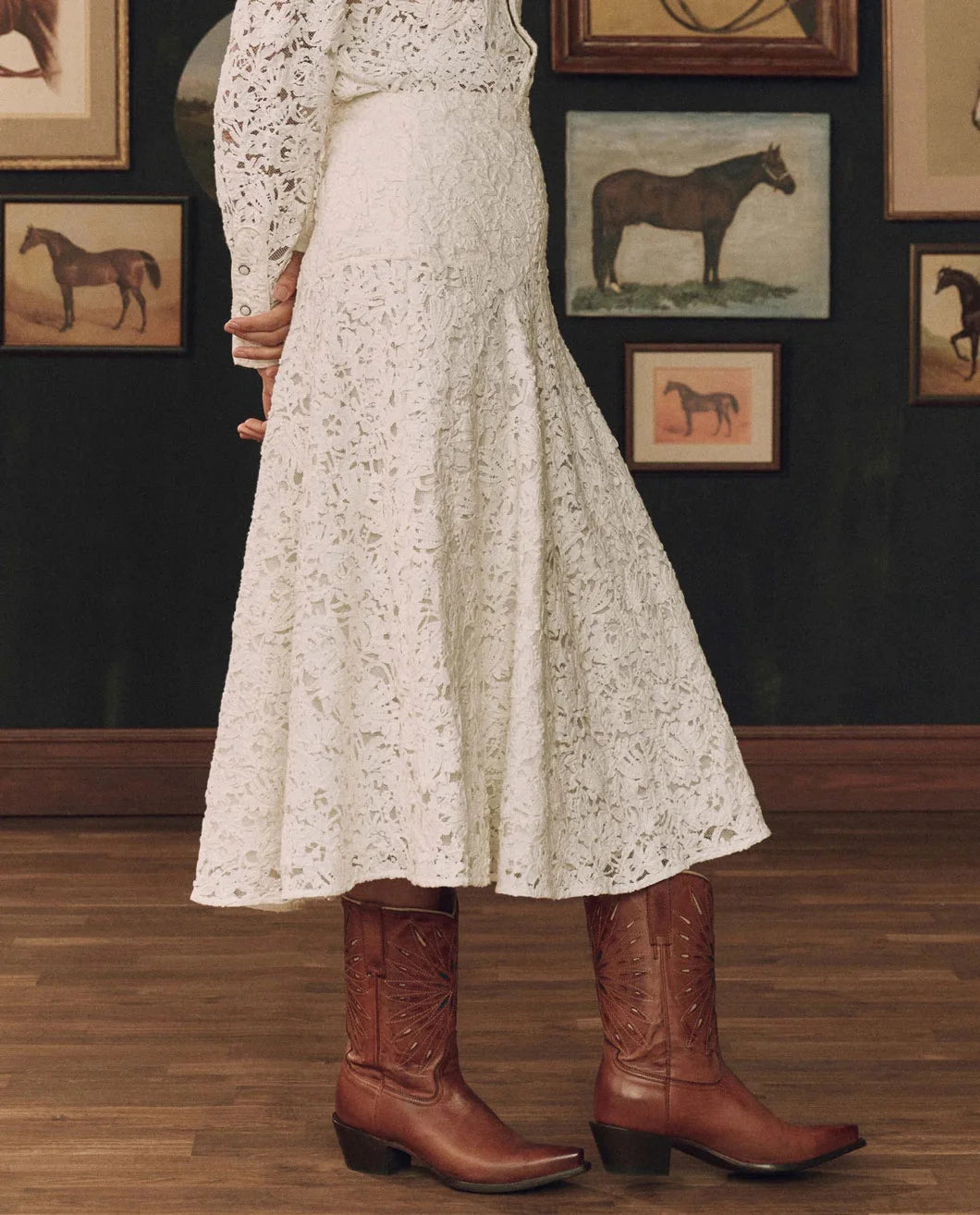 THE GREAT The Relic Lace Western Skirt cream on figure side