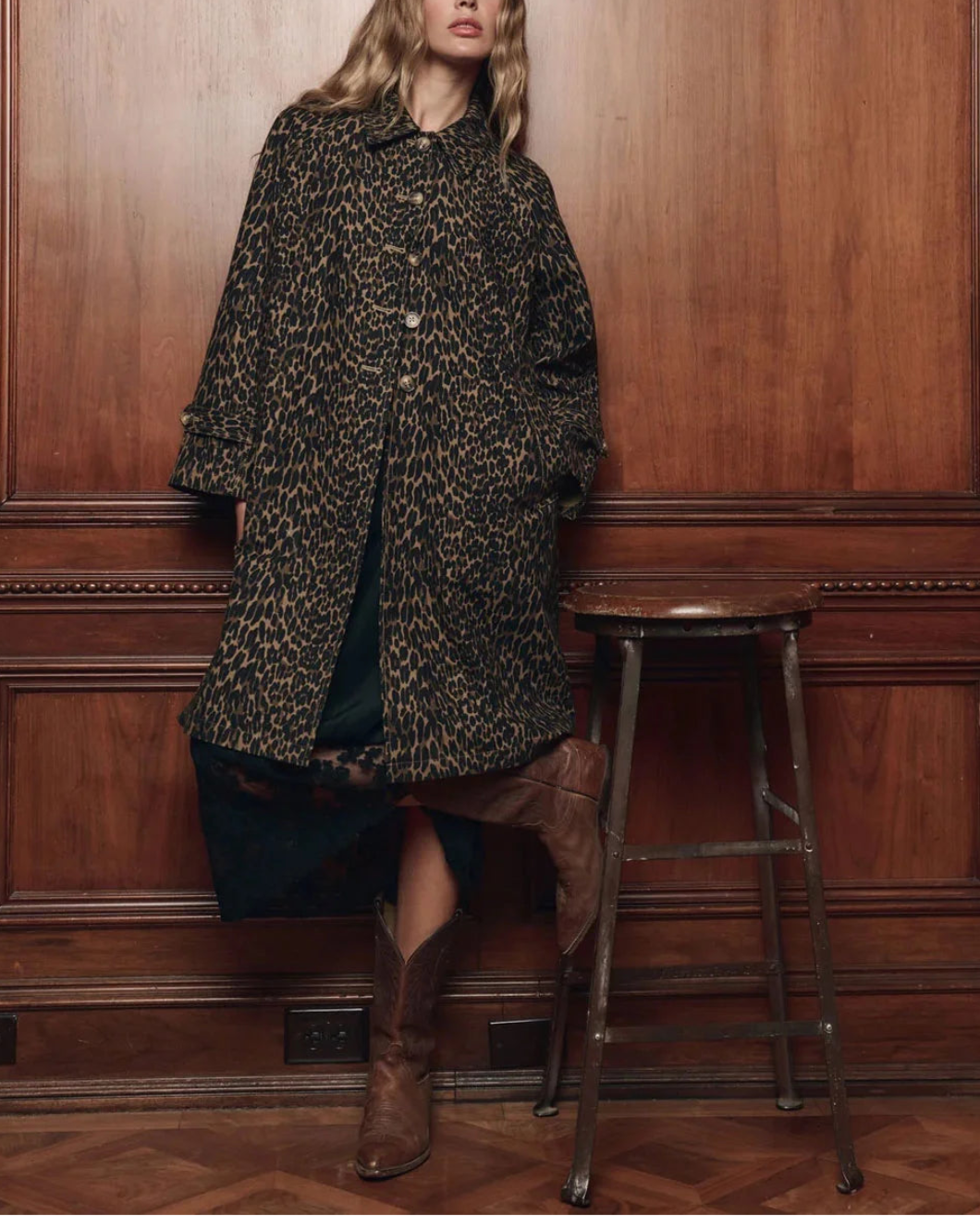 THE GREAT The trench coat dark leopard on figure front