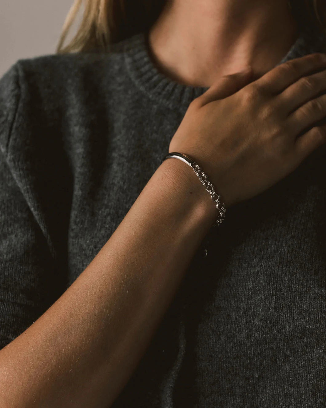 THEIR noah solid link bracelet silver on figure