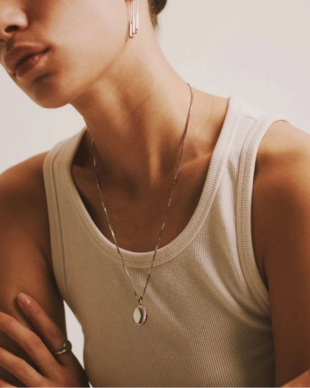 THEIR sutton oval locket silver on figure