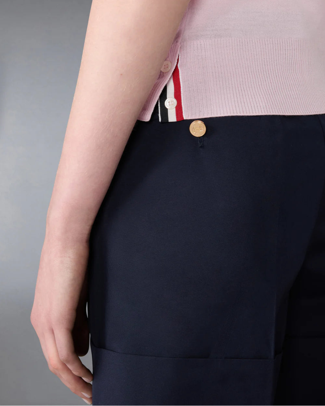 THOM BROWNE fine merino wool 4 bar tee pink on figure hem detail