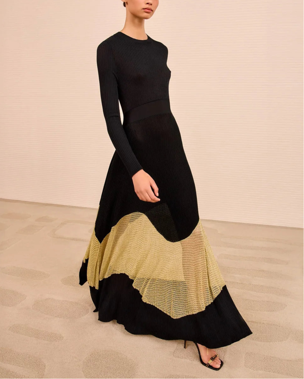 ULLA JOHNSON roanne dress lurex gold noir on figure side