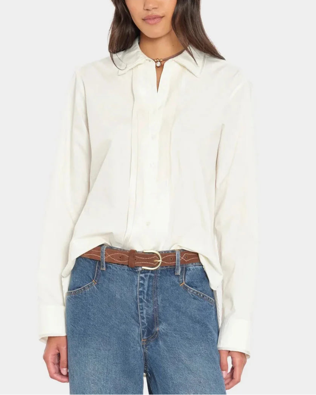 XIRENA Beau Shirt Ivory Charm on figure fornt