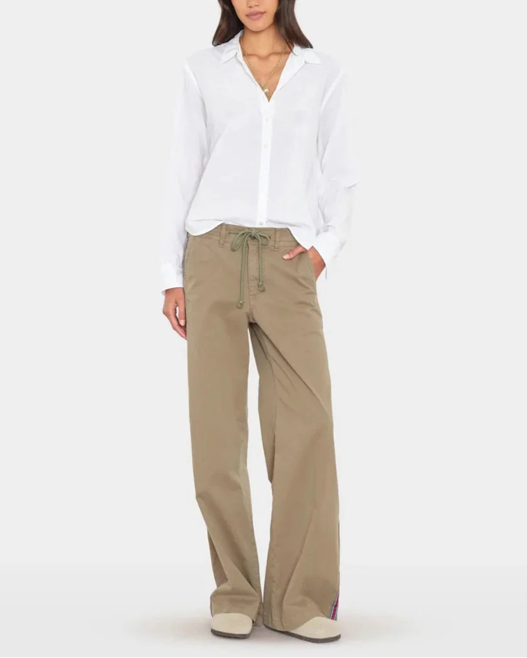 XIRENA Bradshaw pant army green on figure front