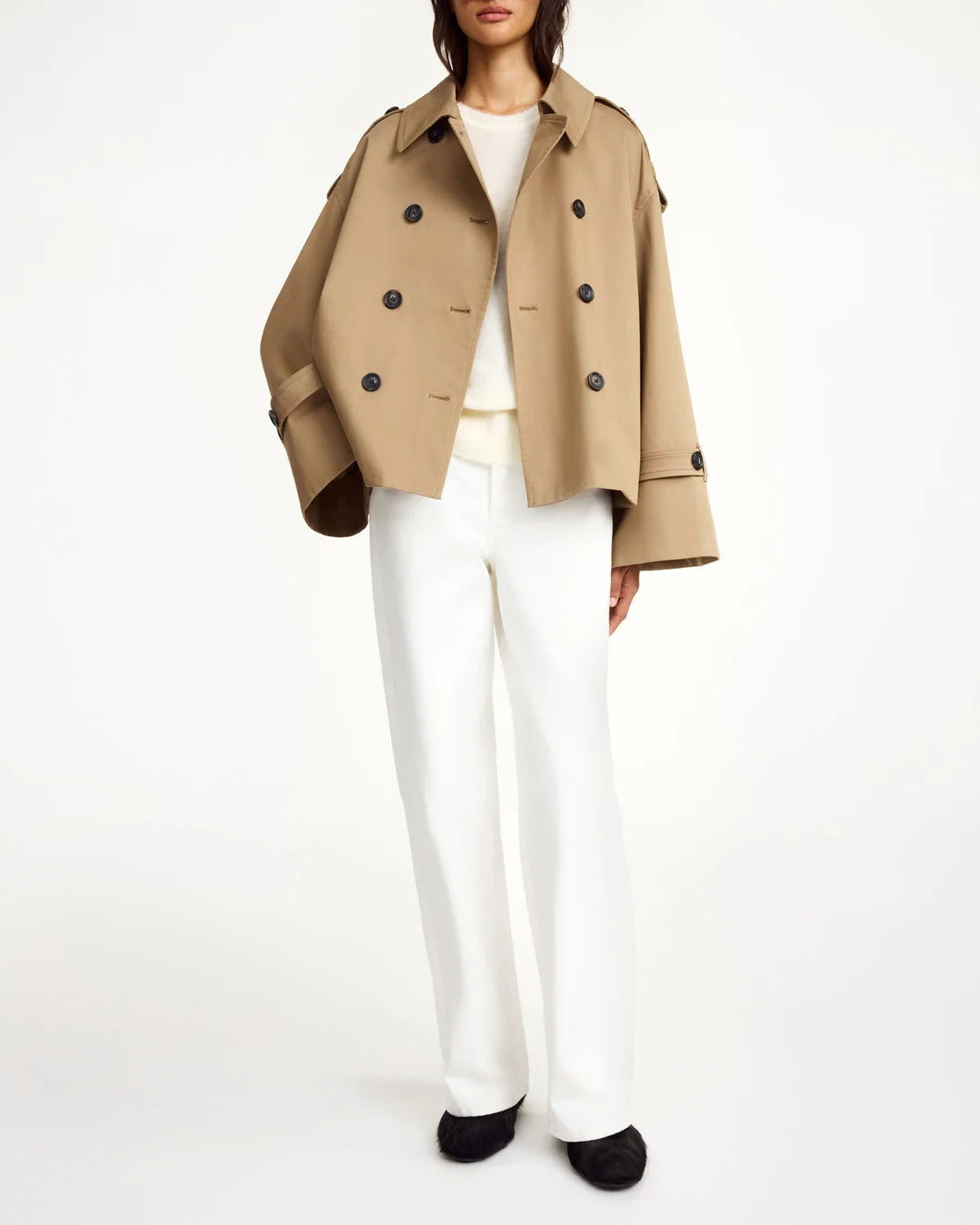 by malene birger Alisandra trench jacket in fosil tan on model front